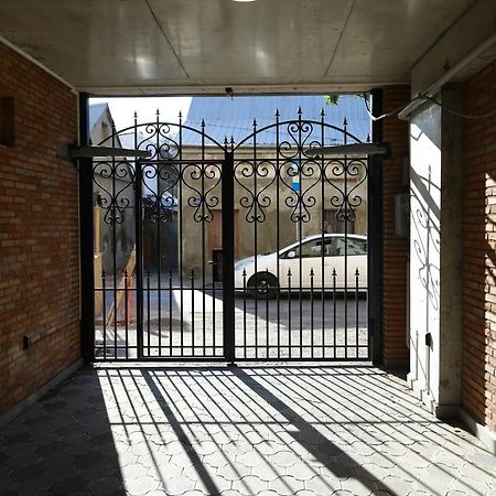 Апартаменти Brick House Тбілісі Екстер'єр фото
