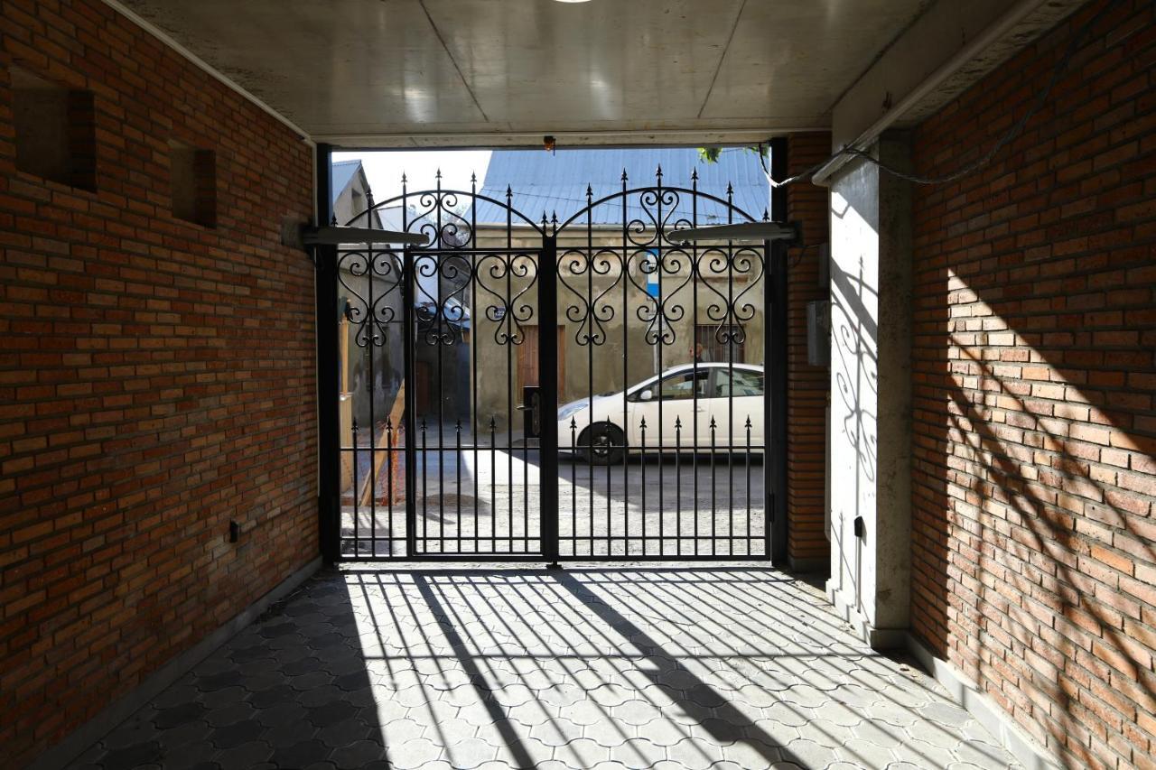 Апартаменти Brick House Тбілісі Екстер'єр фото